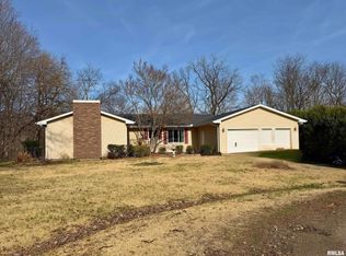25500 Valley View Rd, Tremont, IL 61568