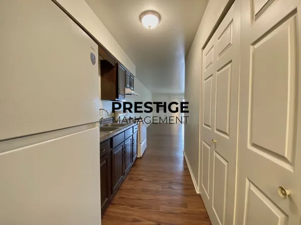 1680 Driftwood Dr APT M, Lowell, IN 46356