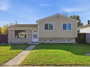 28711 Halecreek St, Romulus, MI 48174