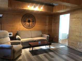 8542 Henry St, Highland, IN 46322