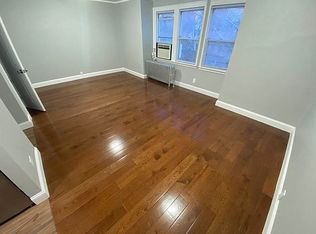 21-56 28th St #3C, Astoria, NY 11105