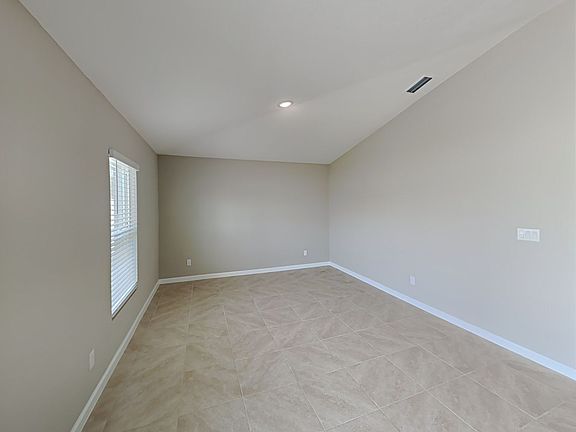 3rd image of 1236 SE Navajo Ln