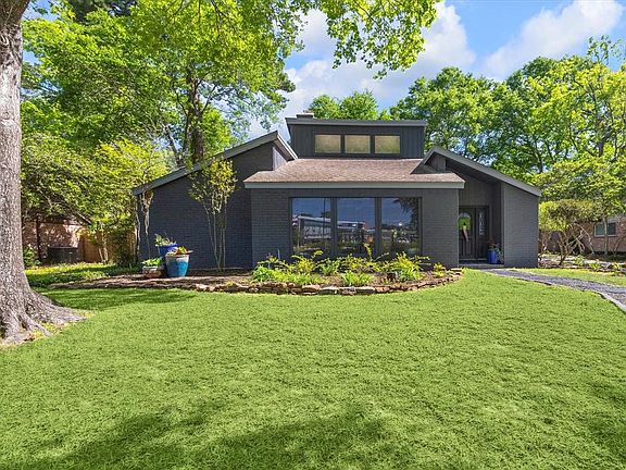 3rd image of 3010 Cedar Knolls Drive
