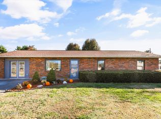 231 River Bottom Dr, Sevierville, TN 37862