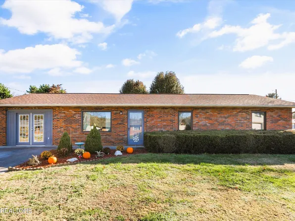 231 River Bottom Dr, Sevierville, TN 37862