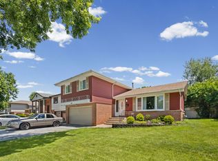 19049 Jonathan Ln, Homewood, IL 60430