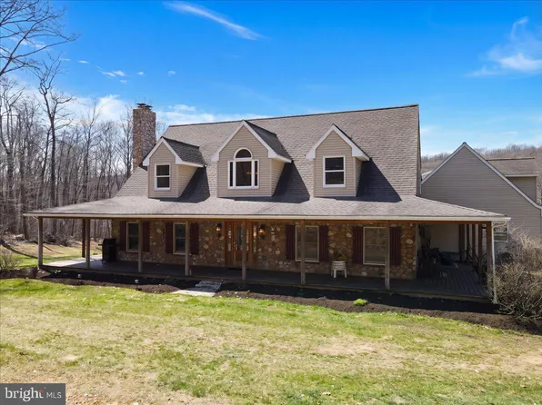 120 Benfield Rd, Macungie, PA 18062