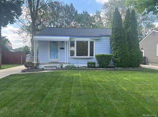 28941 Rosslyn Ave, Garden City, MI 48135