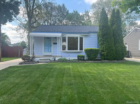 28941 Rosslyn Ave, Garden City, MI 48135