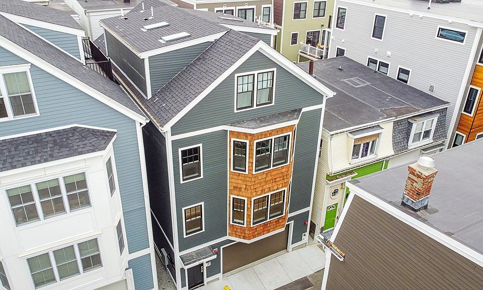 1st image of 269 Gold St #2