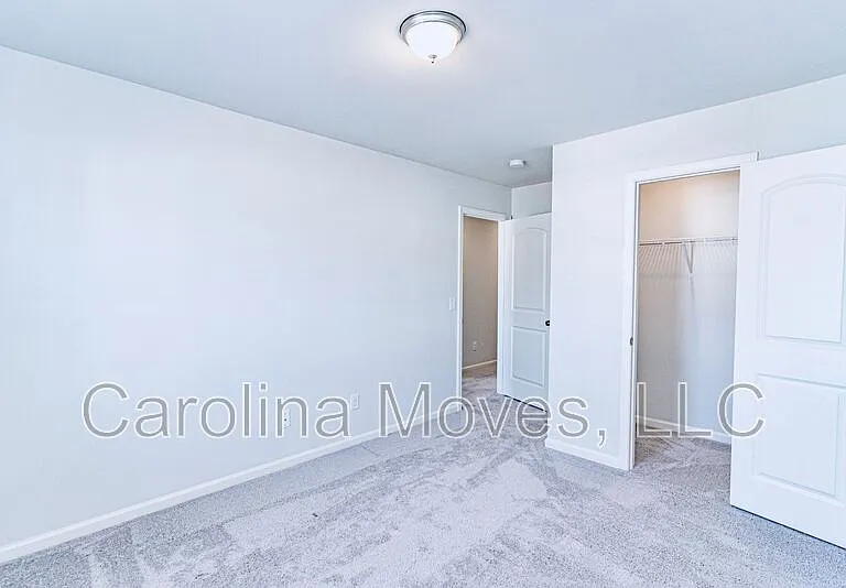 638 Farmstead Trl — Photo 13