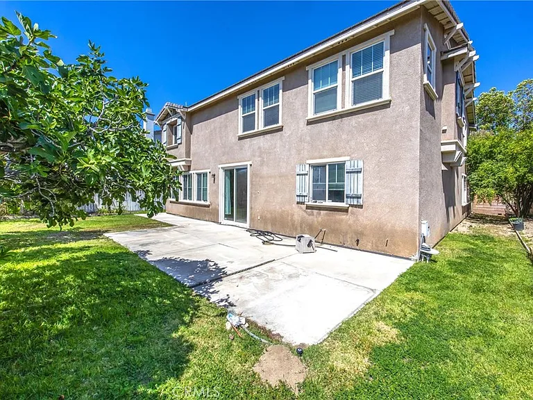 1689 Tivoli St — Photo 33