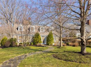 28412 Lincoln Rd, Bay Village, OH 44140