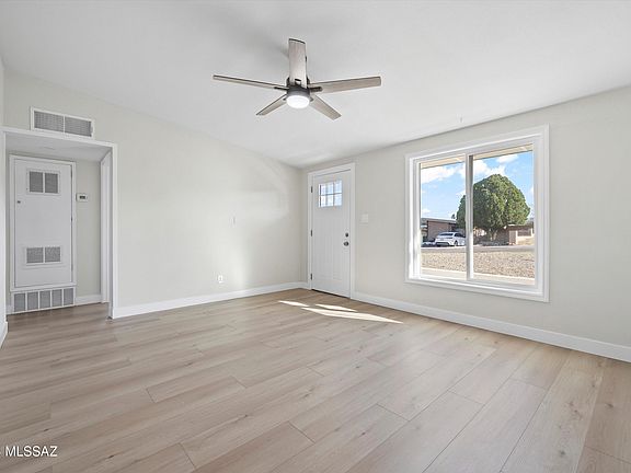 4th image of 114 W 4th Ave