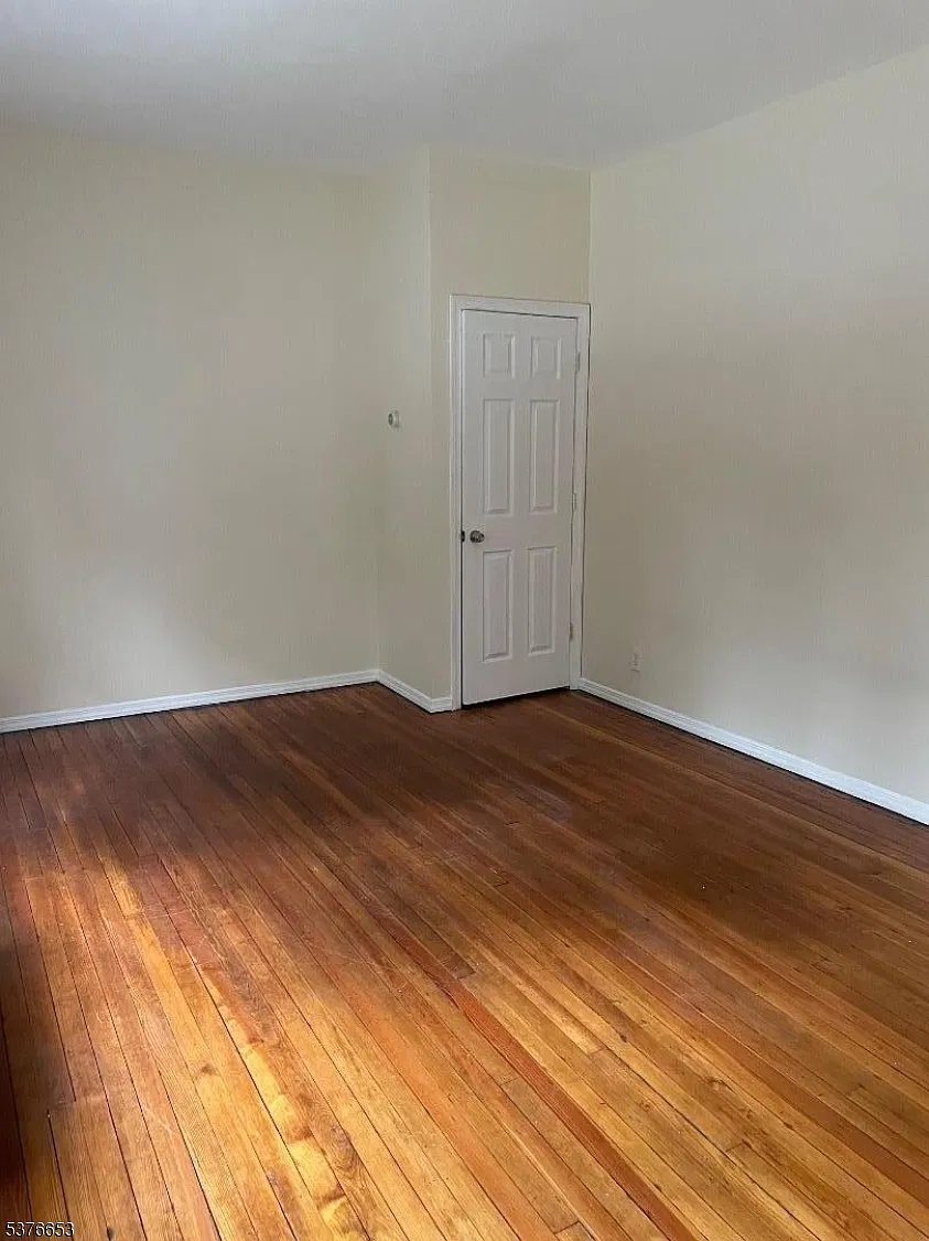 1 bed, 1.0 bath, $1,650 — Photo 4