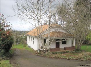 122 Rock St, Silverton, OR 97381