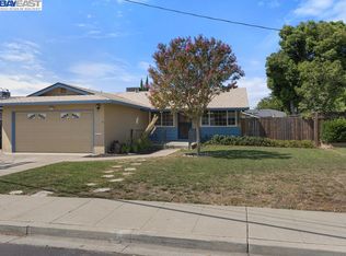 847 Camelia Dr, Livermore, CA 94550