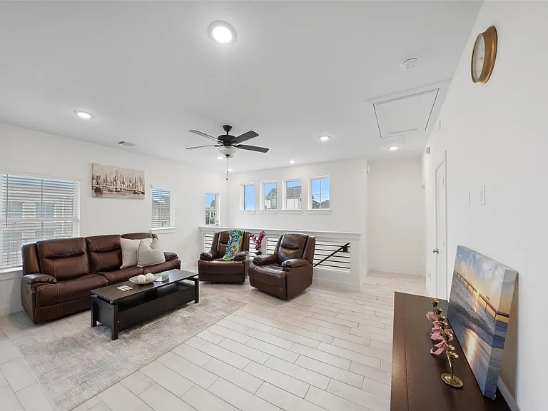 18814 River Overlook Ct — Photo 23