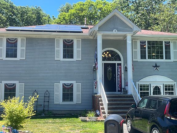 2nd image of 793 Montgomery St