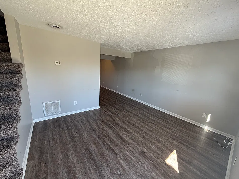 1660 Foxhaven Dr #34