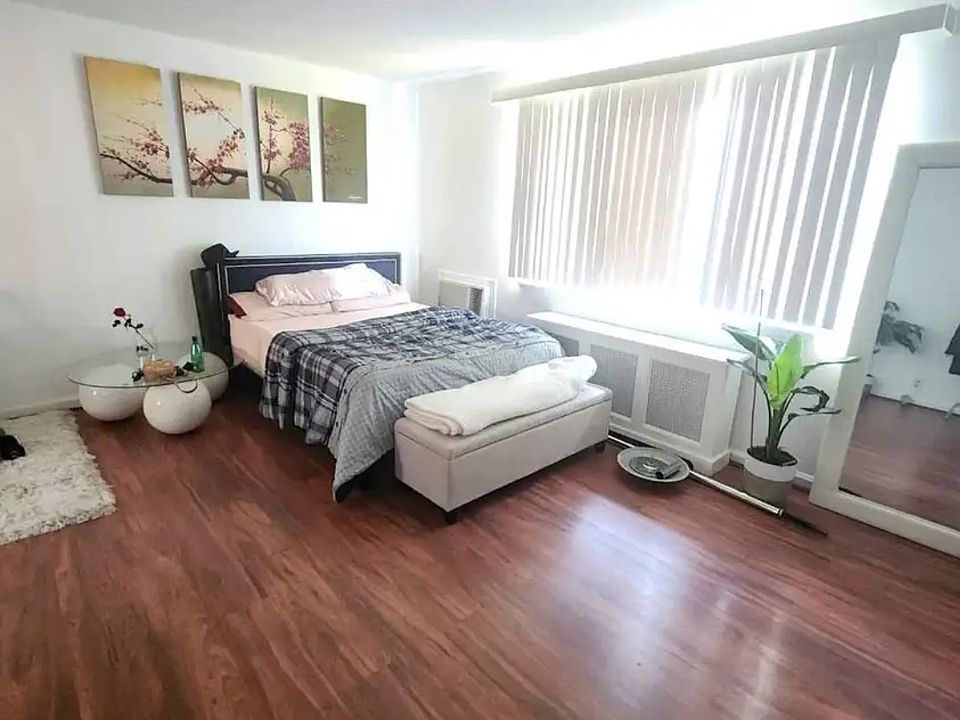 1st image of 1007 Fenwood Dr APT 2