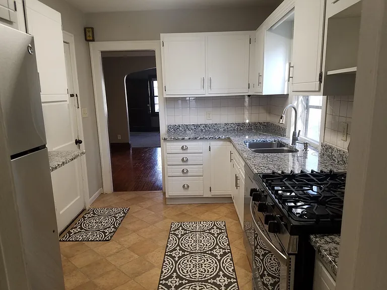 1264 Selby Ave #1 — Photo 10