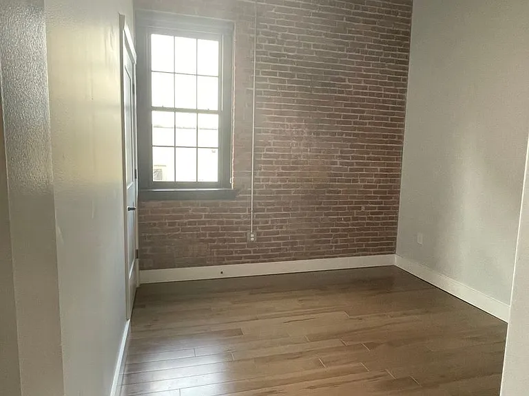 119-137 Hotel St #201 — Photo 12