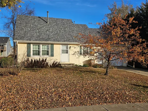 1410 Hunter Dr, Norwalk, IA 50211