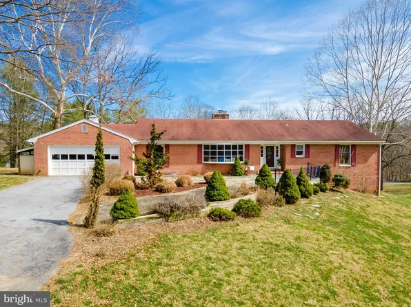 564 Steamboat Run Rd, Shepherdstown, WV 25443