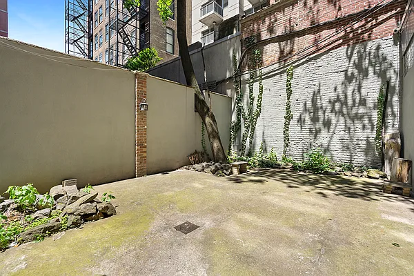 Rented by Corcoran | media 7