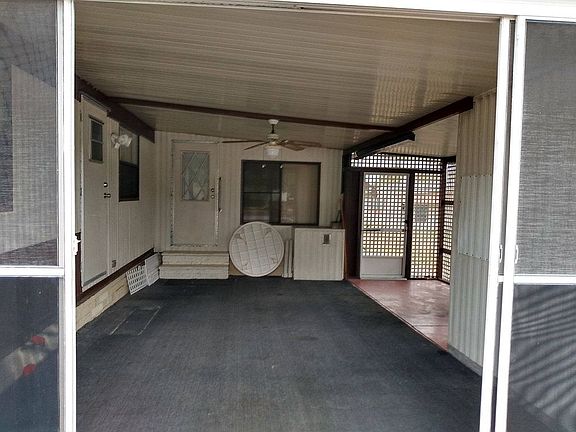 2nd image of 2 Lakeview Dr