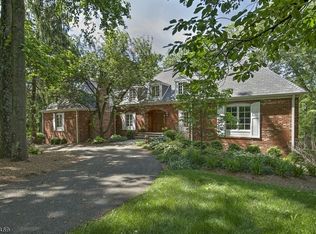203 Round Top Rd, Bernardsville, NJ 07924