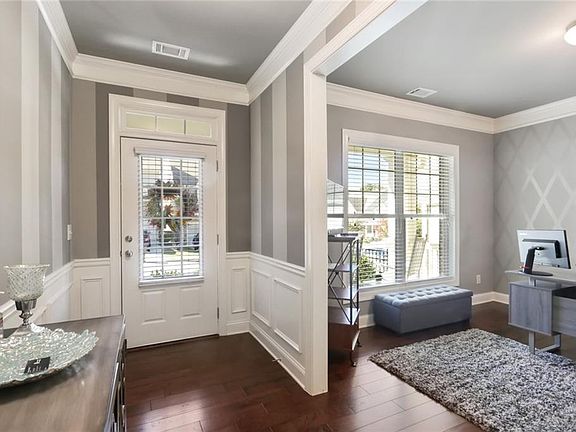 3rd image of 1250 Roswell Manor Cir