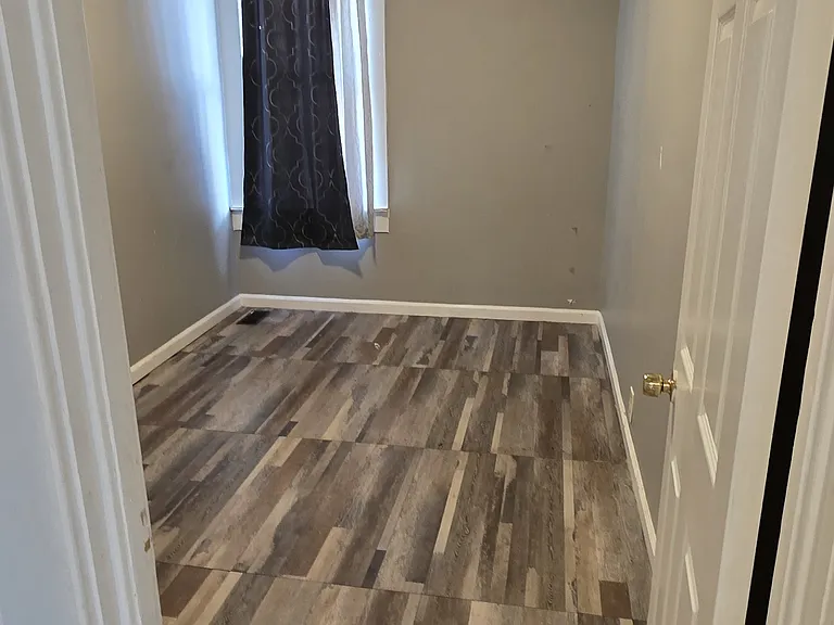 1075 Ellicott Dr — Photo 4