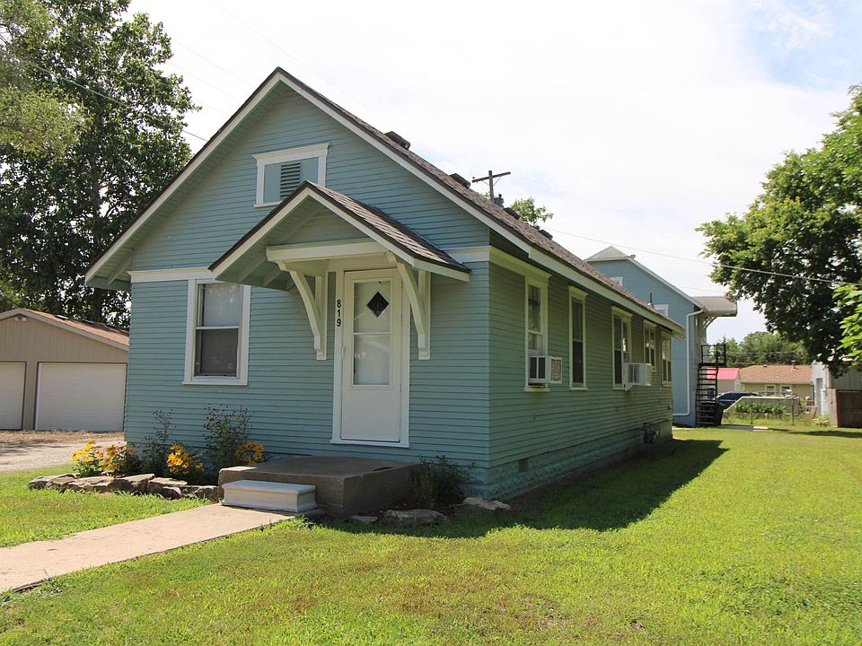 1st image of 819 W Cave Springs Ave