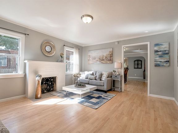 3rd image of 6617 Hillmont Dr