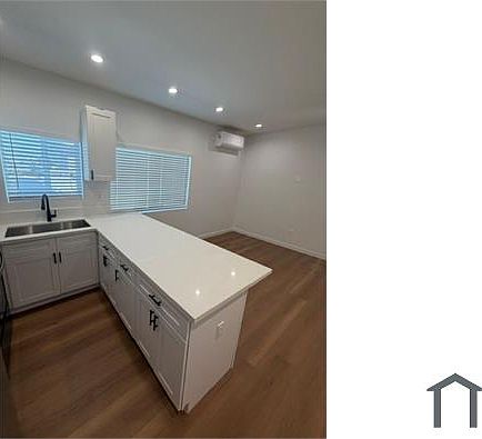 3rd image of 1309 W 96th St #1307-A