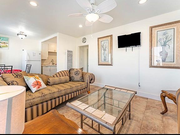 4th image of 15360 Merrill Ave #1