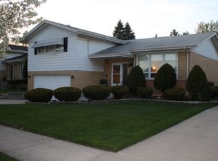 5542 W 91st St, Oak Lawn, IL 60453