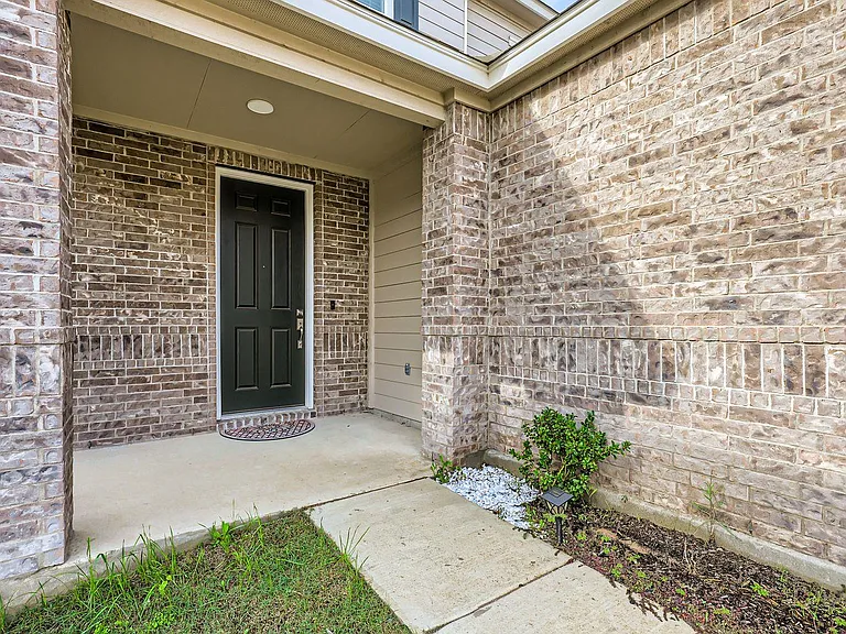 2110 Goji Ln — Photo 3