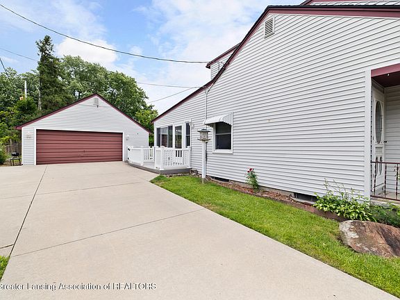 2nd image of 3303 S Deerfield Ave