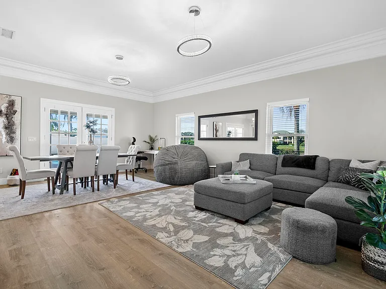 9010 Gardens Glen Cir — Photo 19