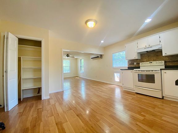 4th image of 2608 Abilene St