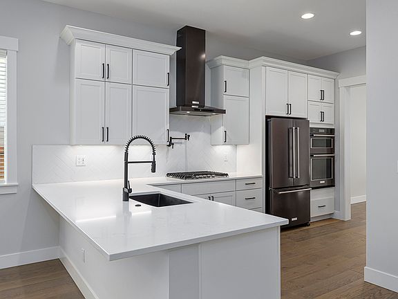 Fully loaded kitchen