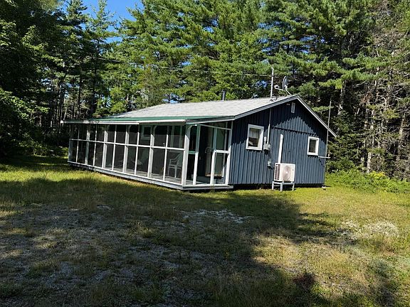 2nd image of 148 Brier Hill Rd