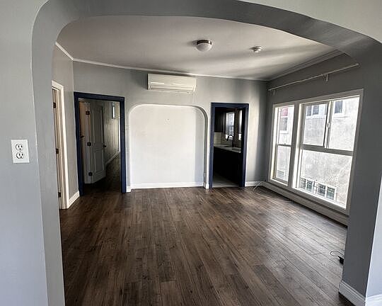 3rd image of 815 S New Hampshire Ave #4
