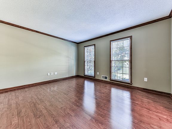 5th image of 2178 Hartwood Dr NW