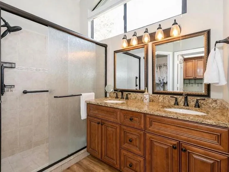 805 Harbour Pointe Way #805 — Photo 7