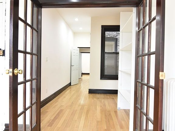 4th image of 410 Lenox Ave APT 3s