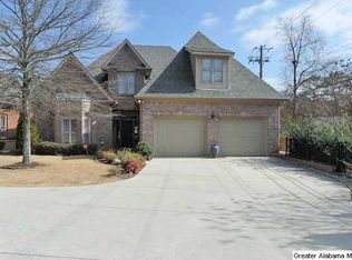 2036 Hulsey Pl, Vestavia Hills, AL 35216